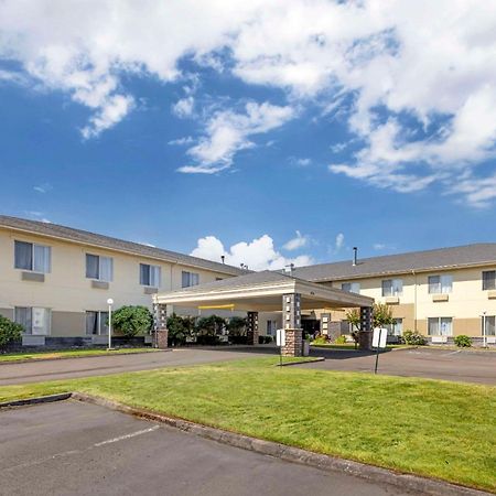 Comfort Suites Near Vancouver Mall מראה חיצוני תמונה