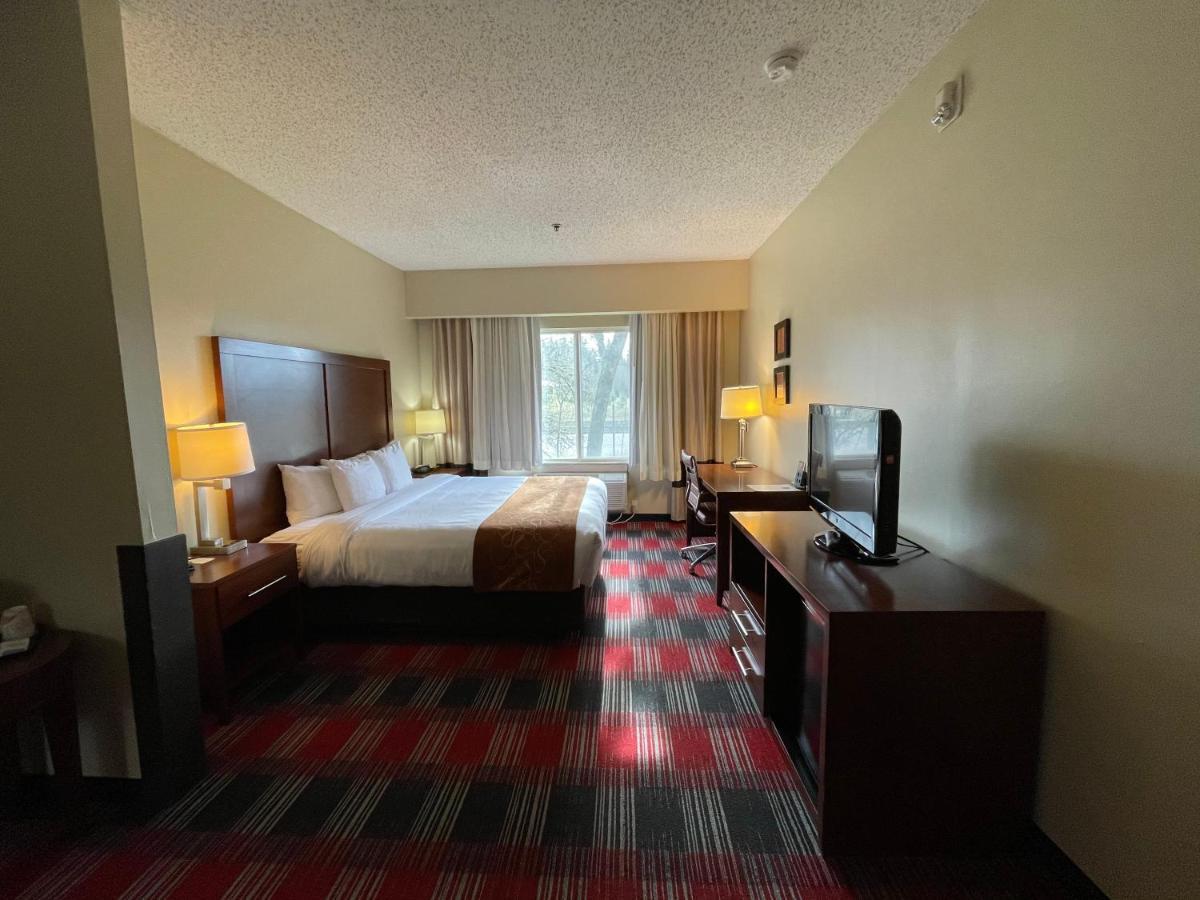Comfort Suites Near Vancouver Mall מראה חיצוני תמונה