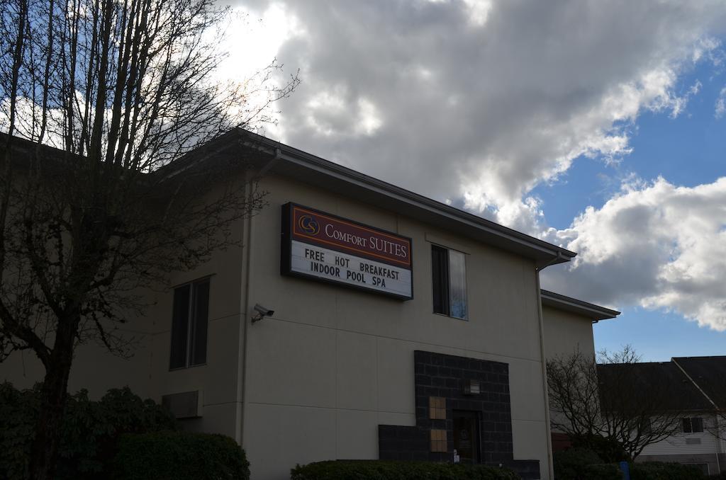 Comfort Suites Near Vancouver Mall מראה חיצוני תמונה