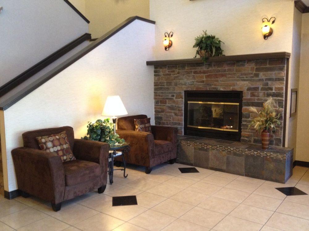 Comfort Suites Near Vancouver Mall מראה חיצוני תמונה