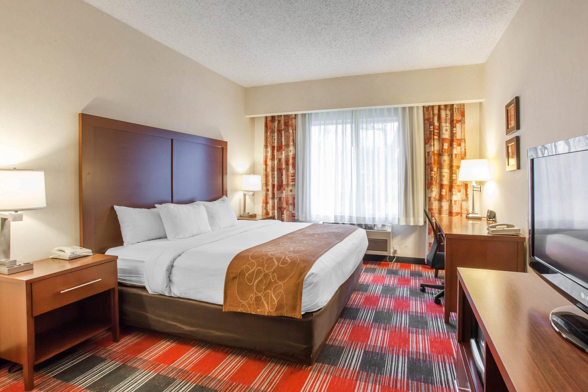 Comfort Suites Near Vancouver Mall מראה חיצוני תמונה