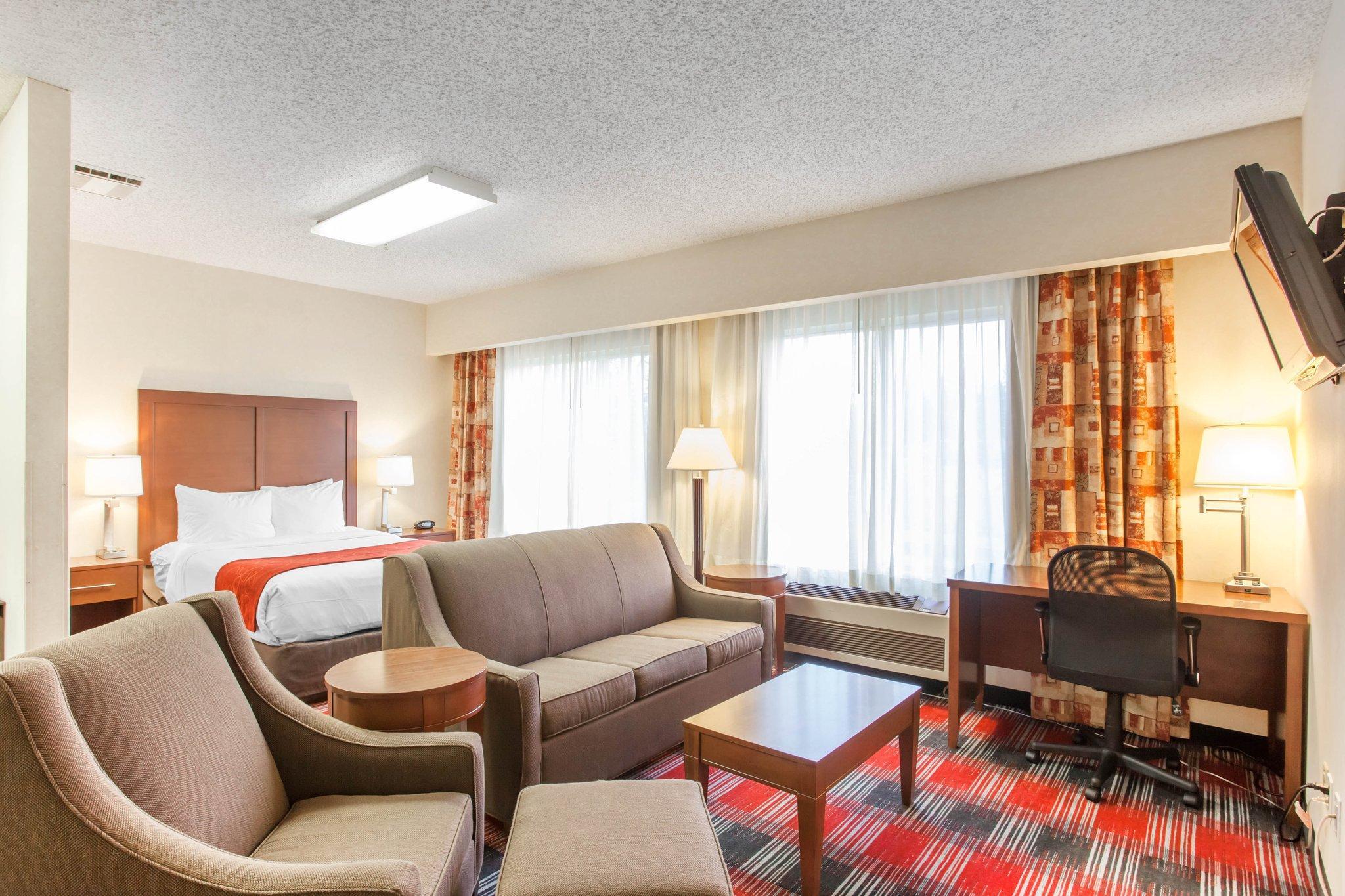 Comfort Suites Near Vancouver Mall מראה חיצוני תמונה