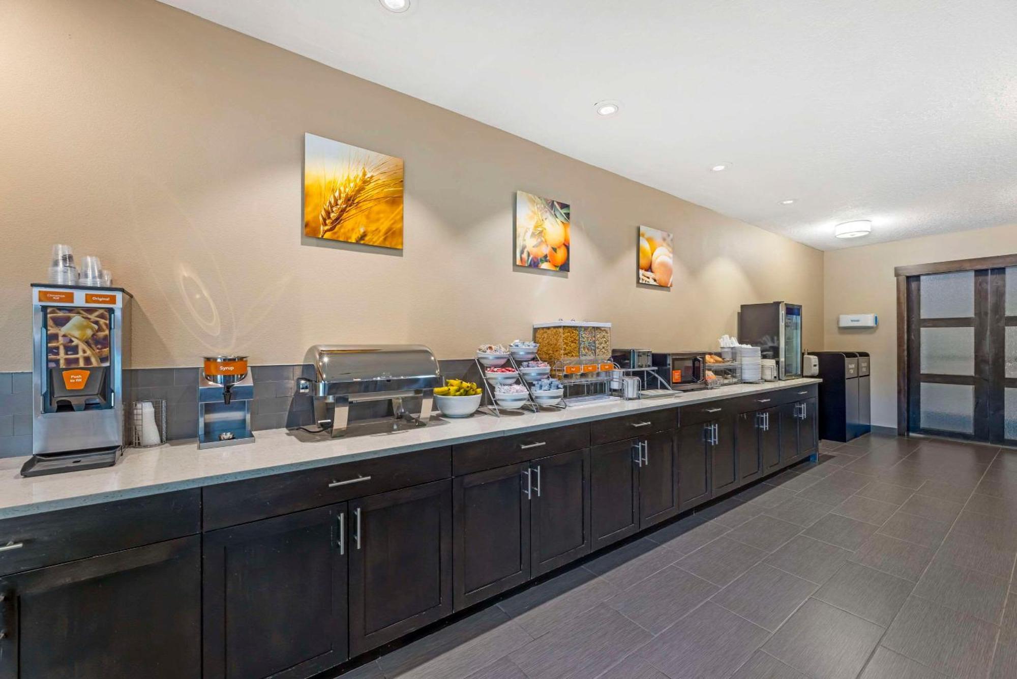 Comfort Suites Near Vancouver Mall מראה חיצוני תמונה