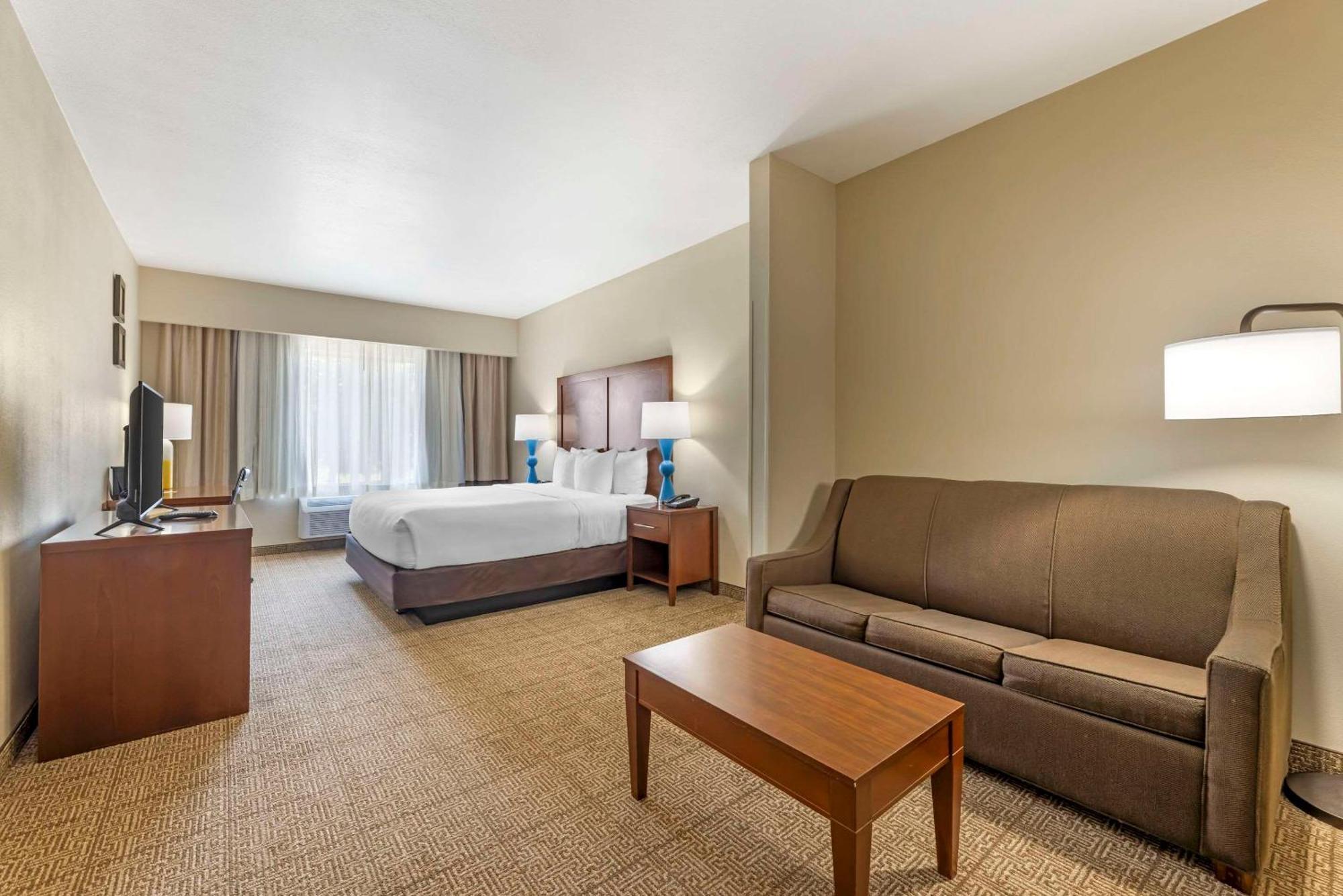 Comfort Suites Near Vancouver Mall מראה חיצוני תמונה