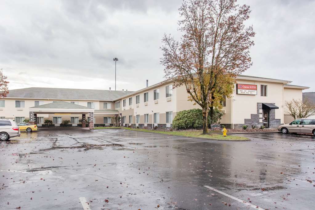 Comfort Suites Near Vancouver Mall מראה חיצוני תמונה