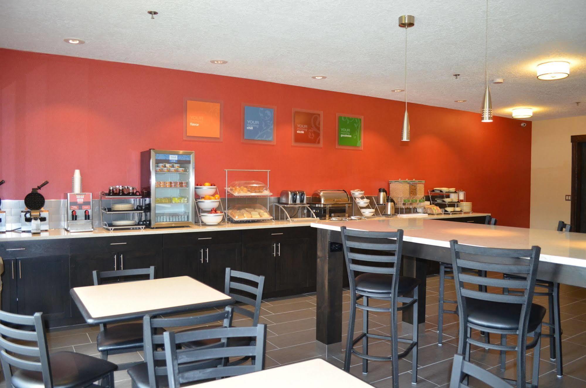 Comfort Suites Near Vancouver Mall מראה חיצוני תמונה